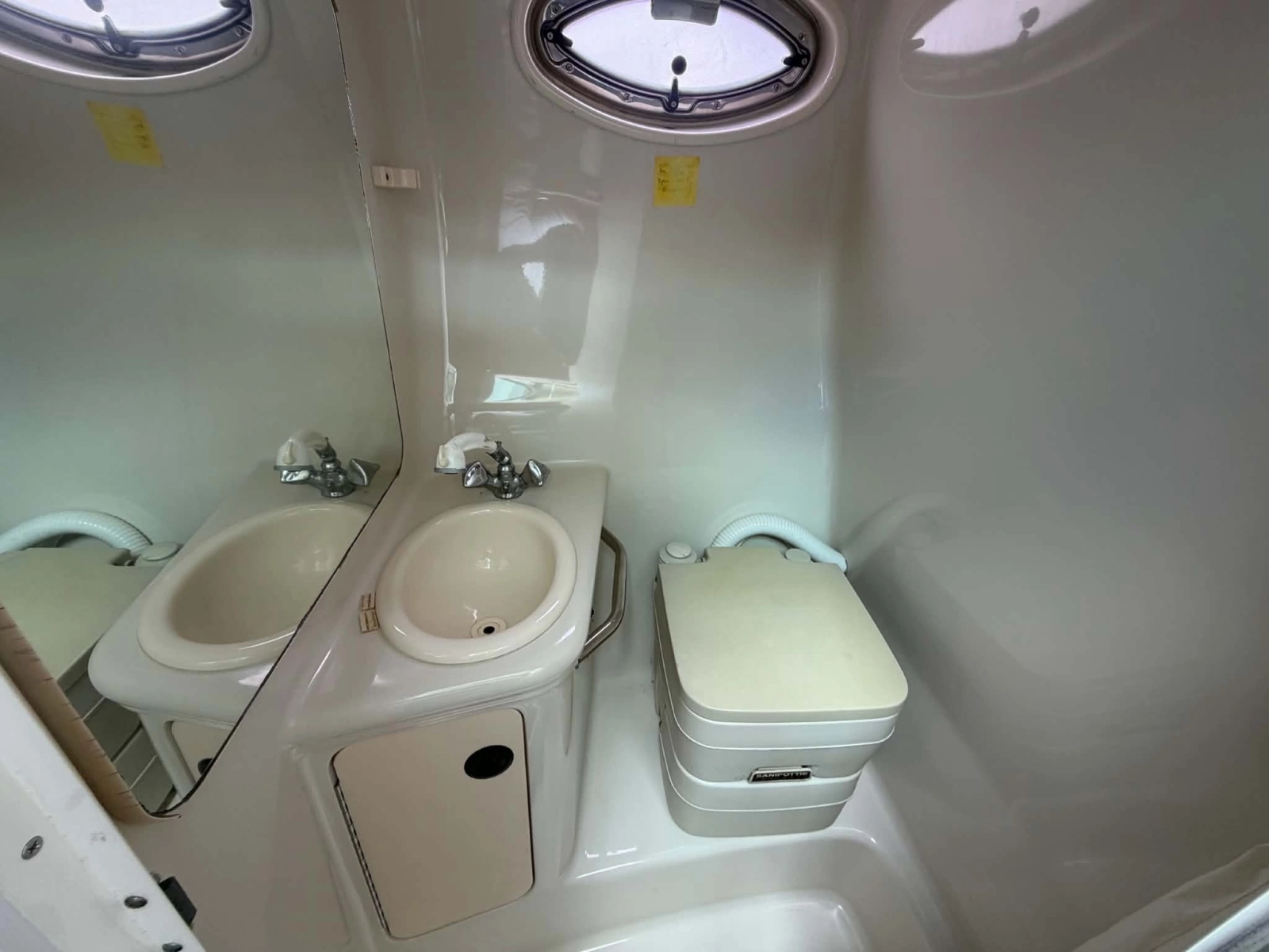 2004 Sea Ray 240 Sundancer