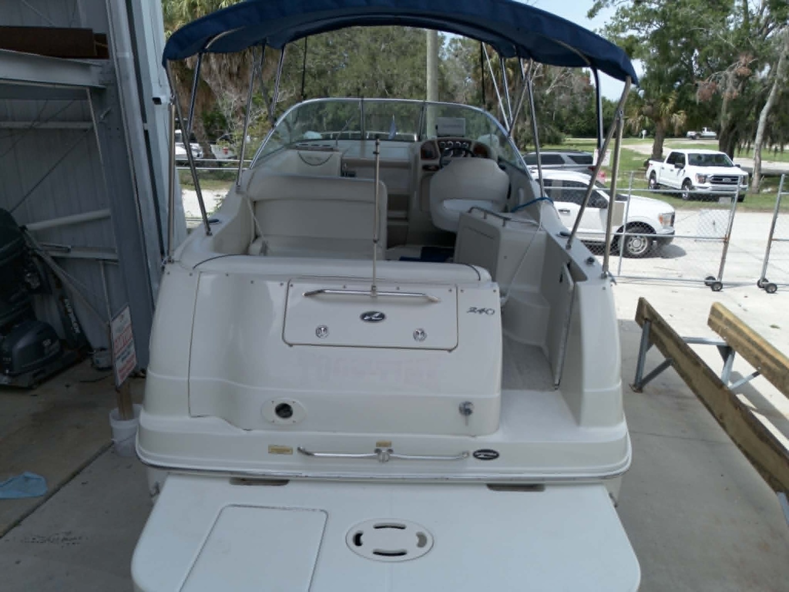 2004 Sea Ray 240 Sundancer
