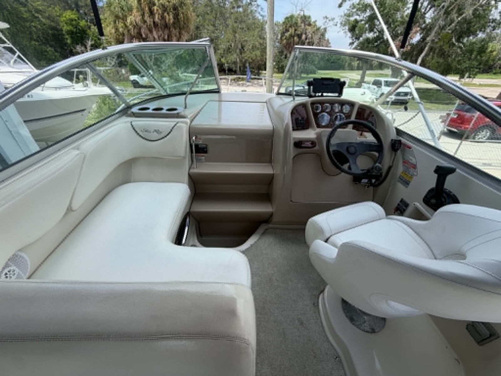 2004 Sea Ray 240 Sundancer