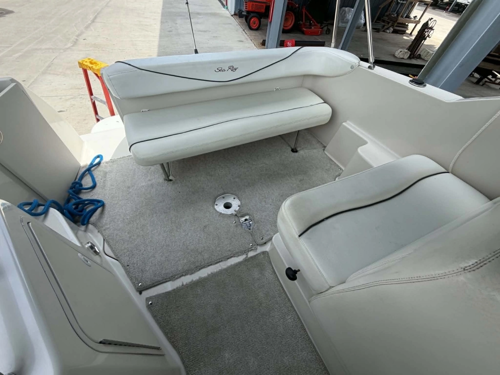 2004 Sea Ray 240 Sundancer