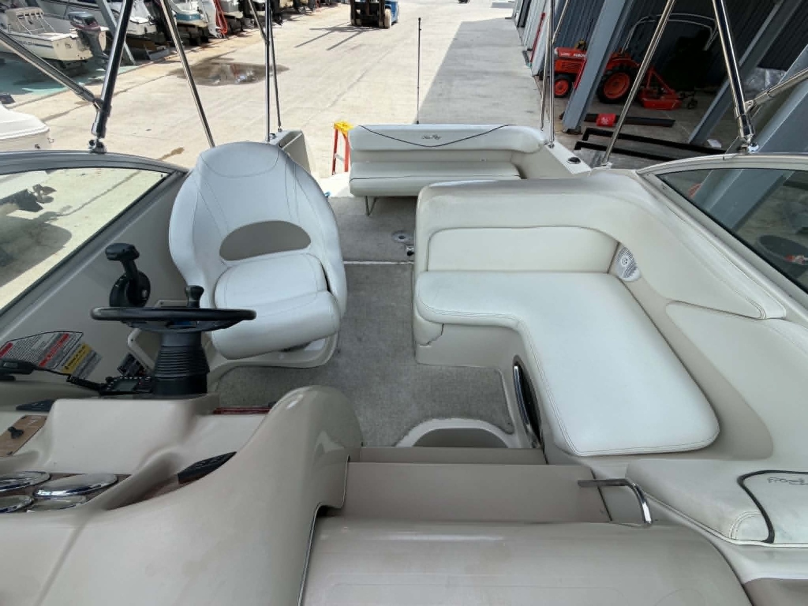 2004 Sea Ray 240 Sundancer
