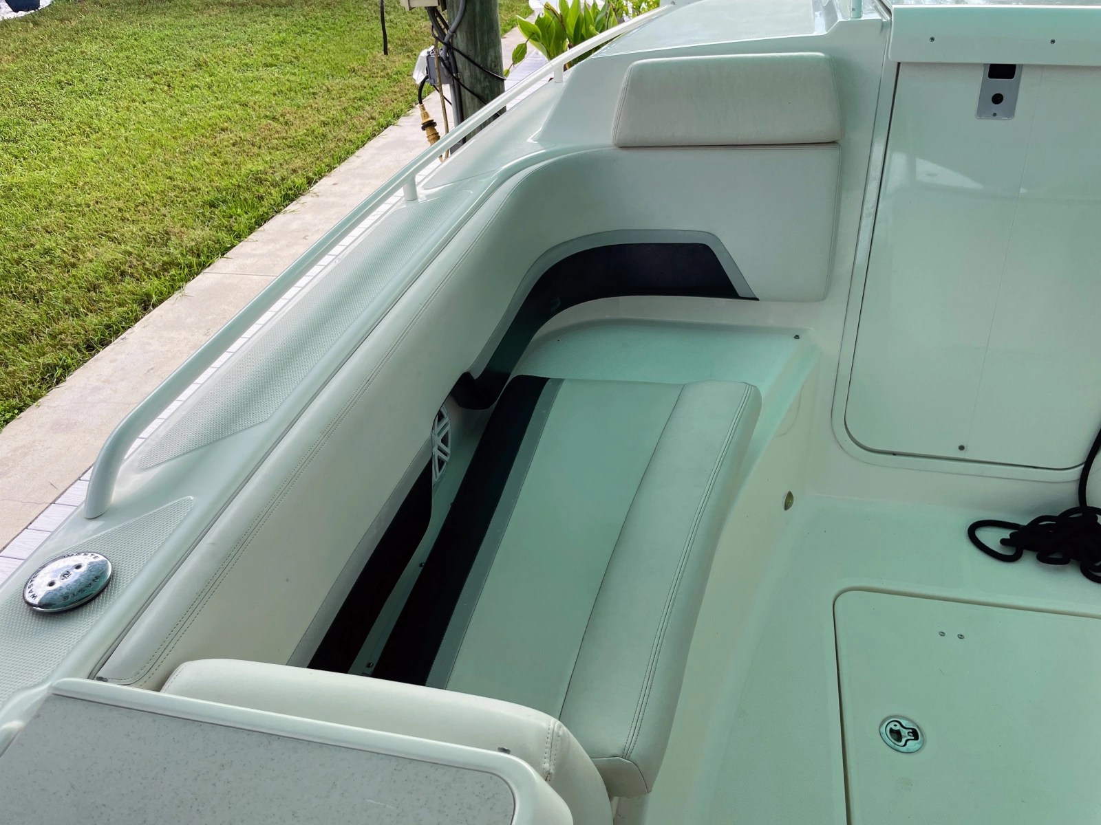 2013 Wellcraft 30 Scarab Sport