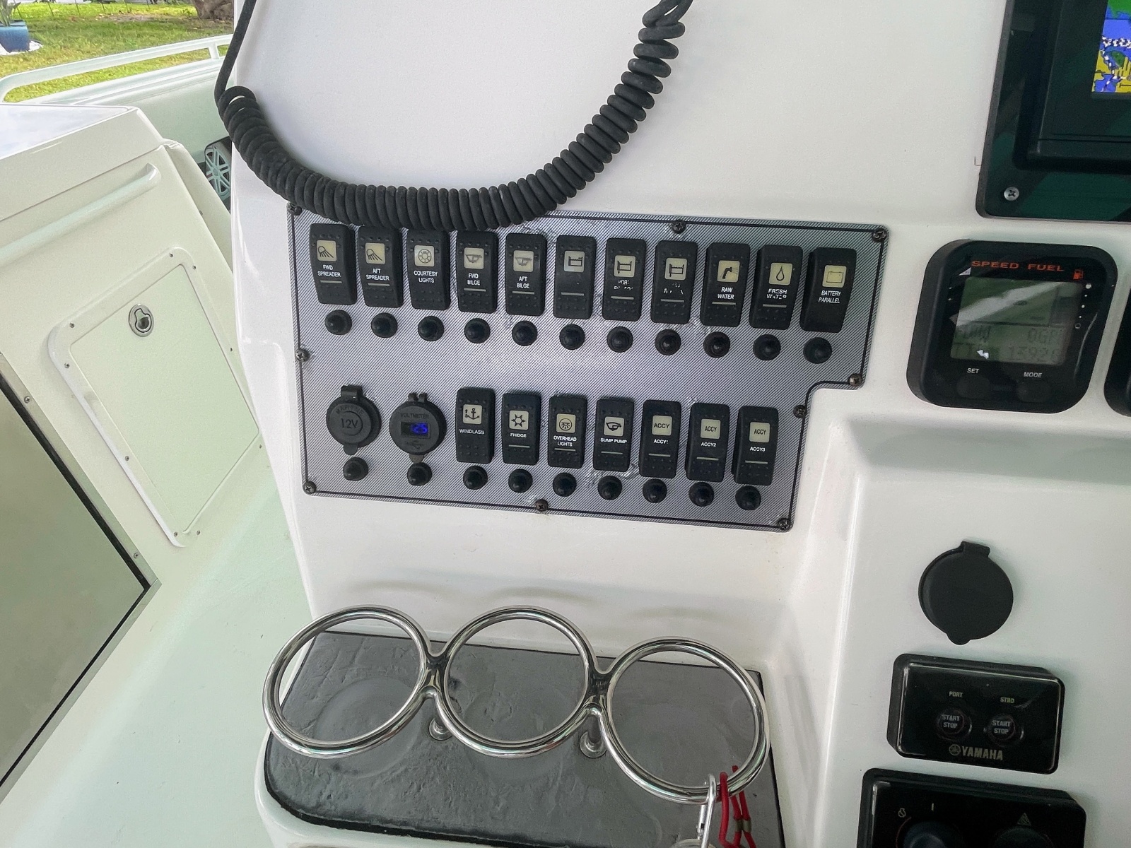 2013 Wellcraft 30 Scarab Sport