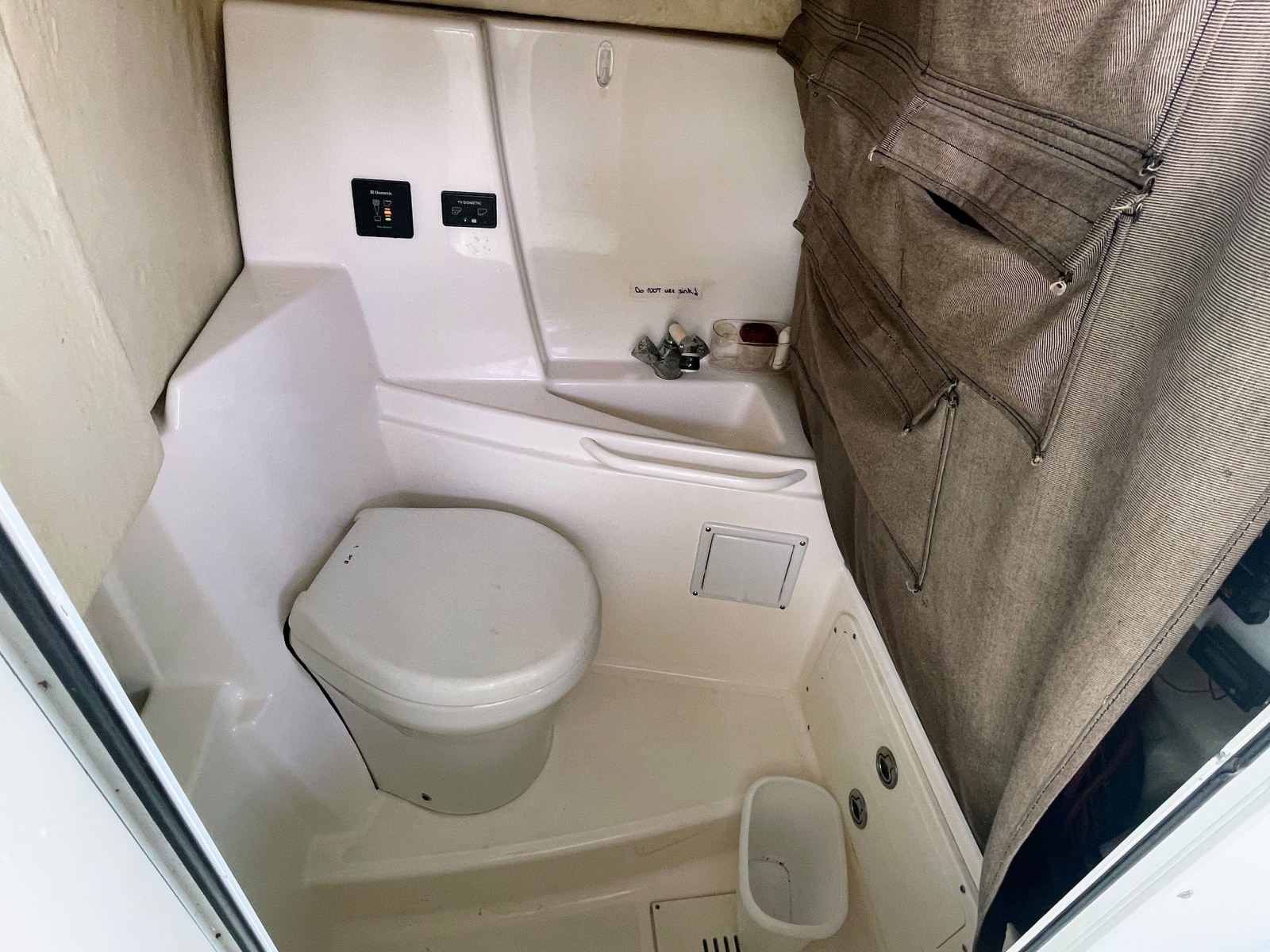 2013 Wellcraft 30 Scarab Sport