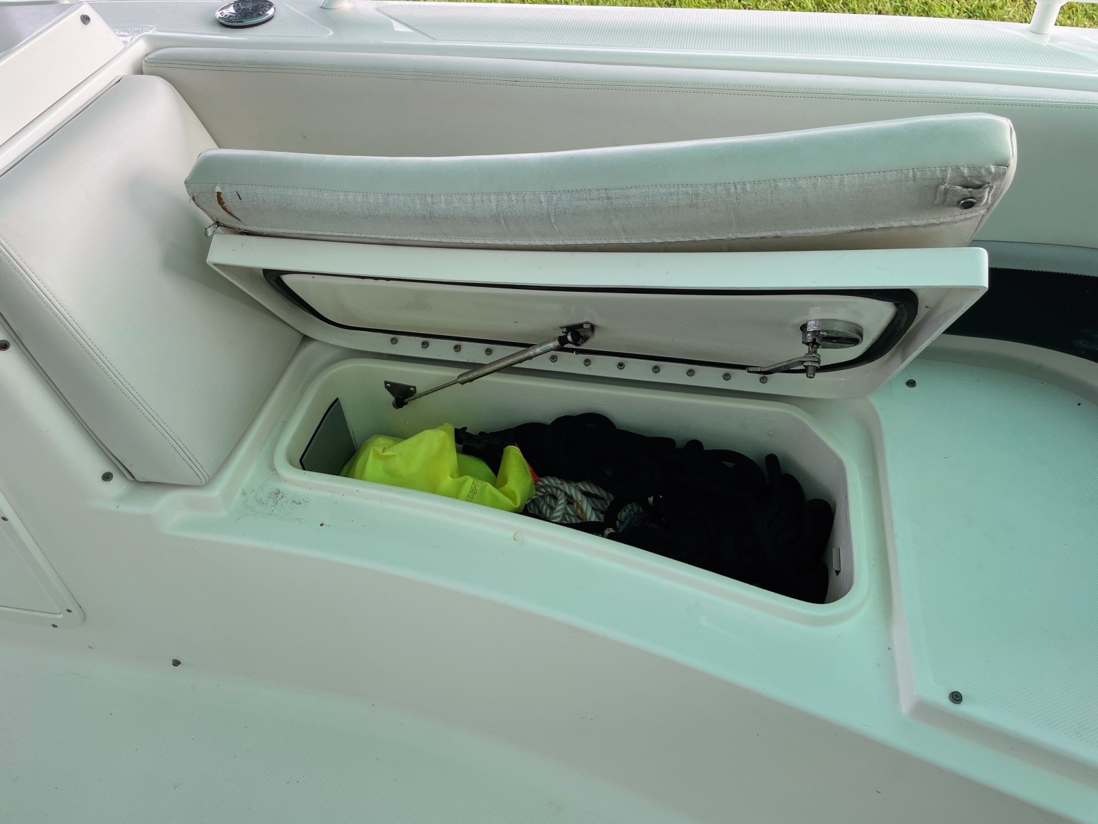 2013 Wellcraft 30 Scarab Sport