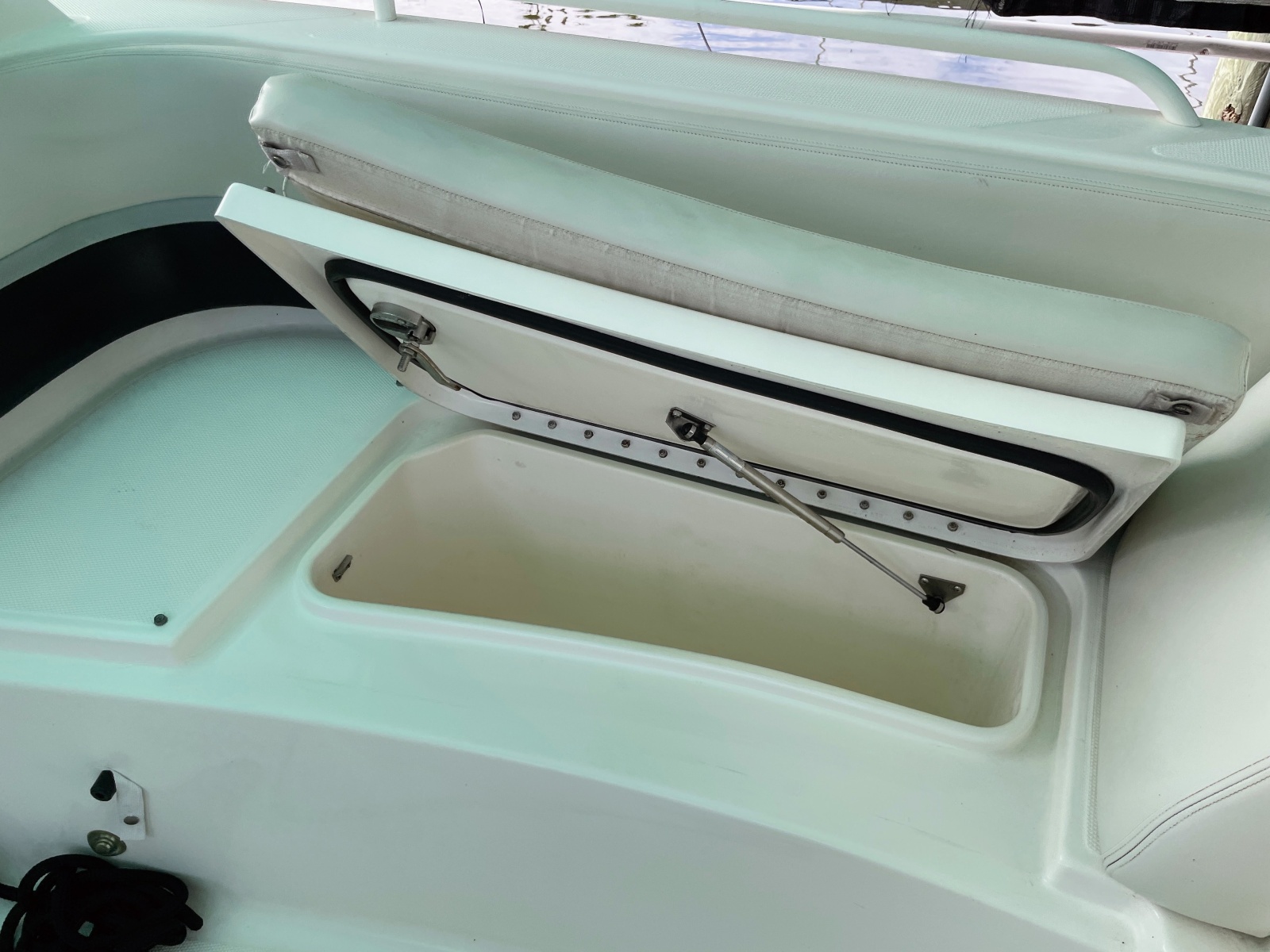 2013 Wellcraft 30 Scarab Sport