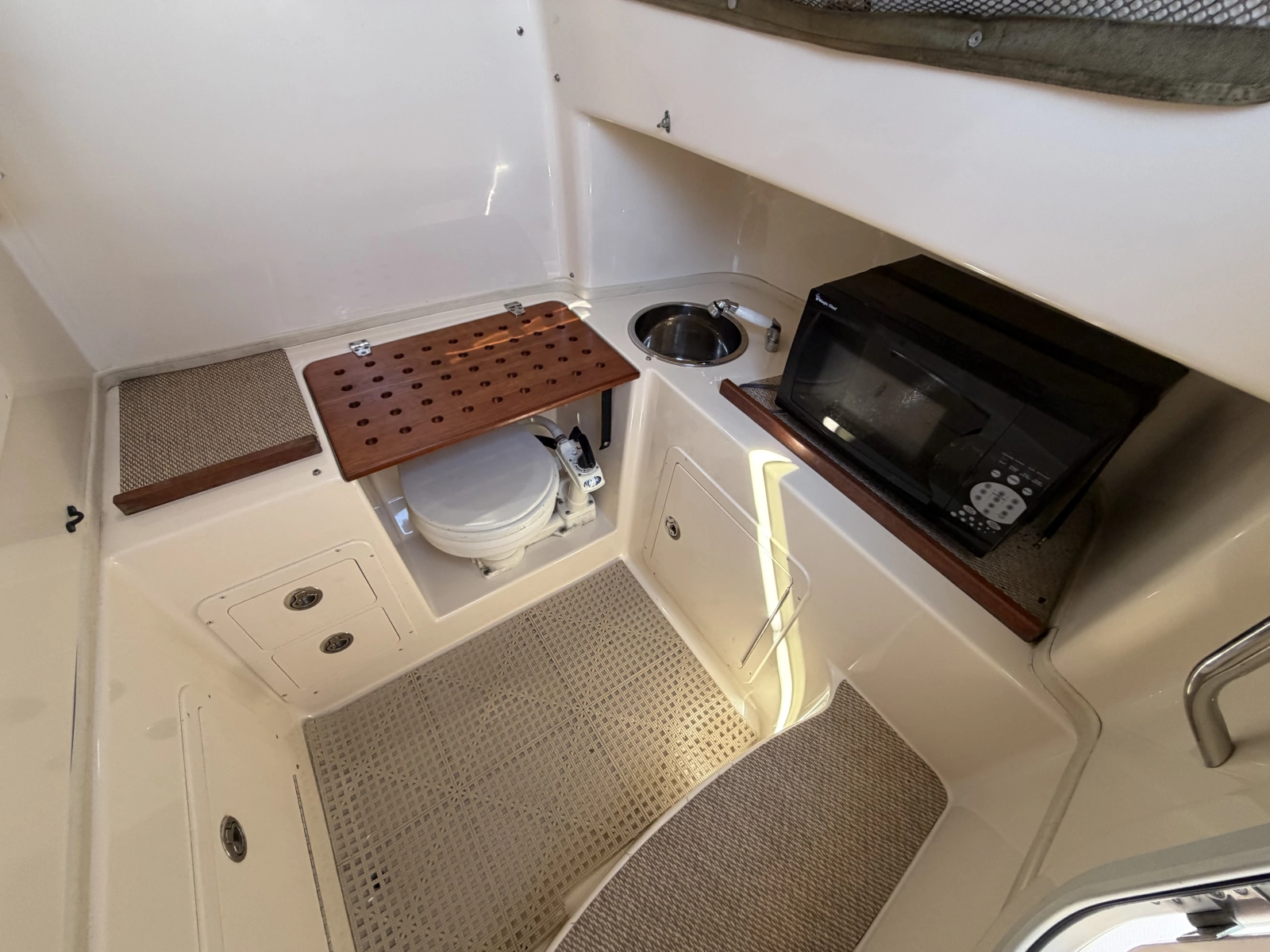 2011 Grady-White 306 Canyon