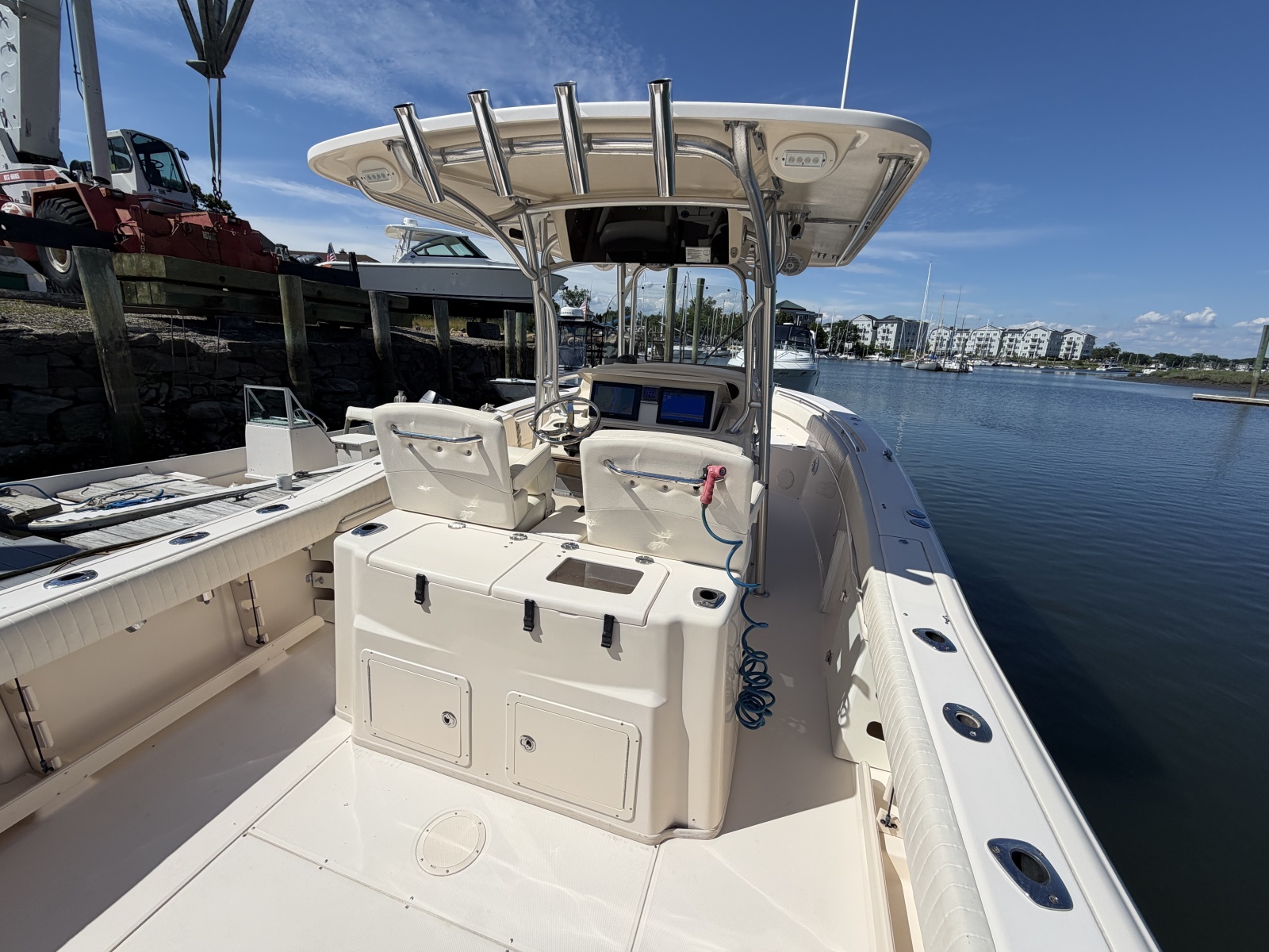 2011 Grady-White 306 Canyon