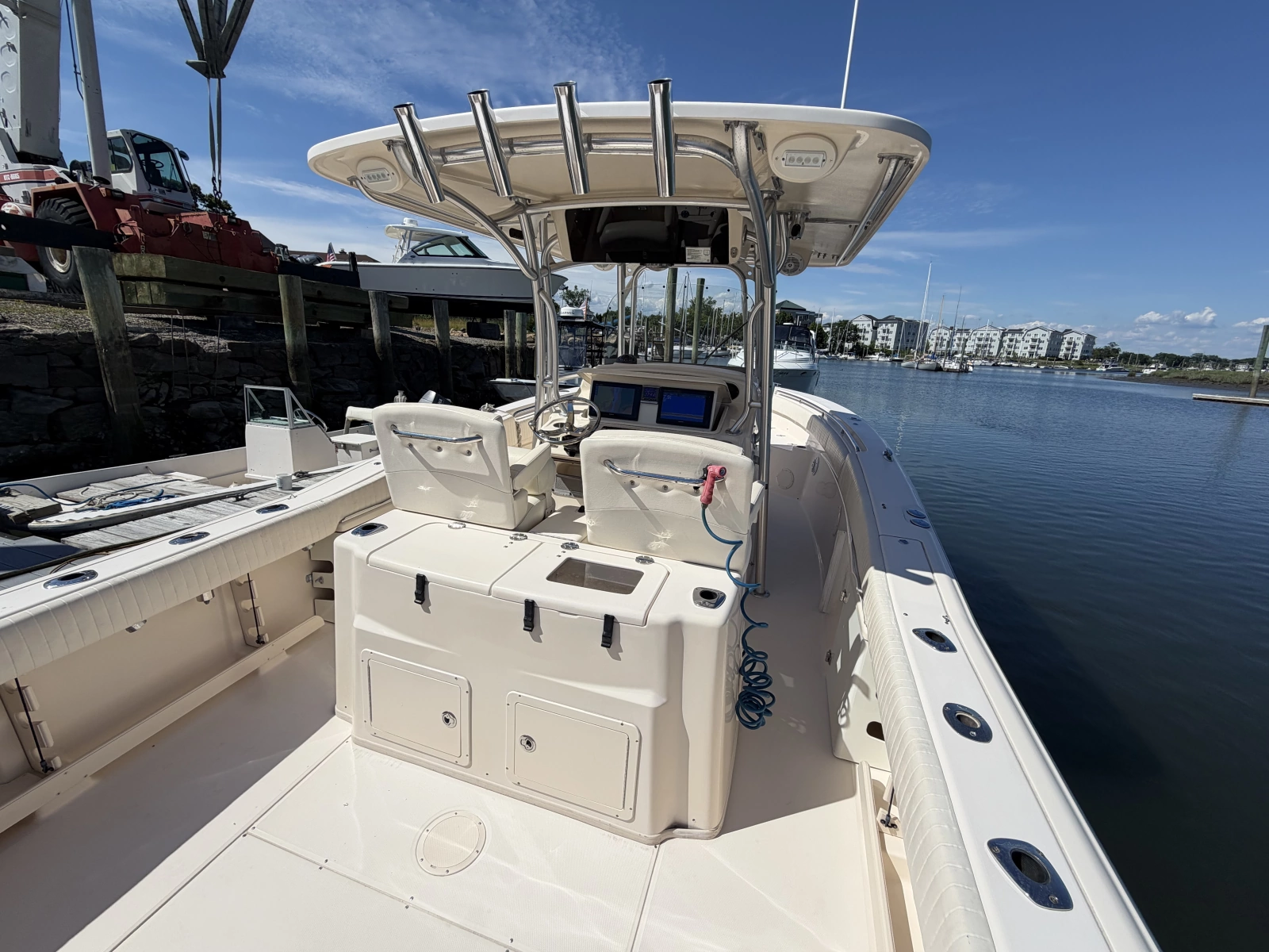 2011 Grady-White 306 Canyon