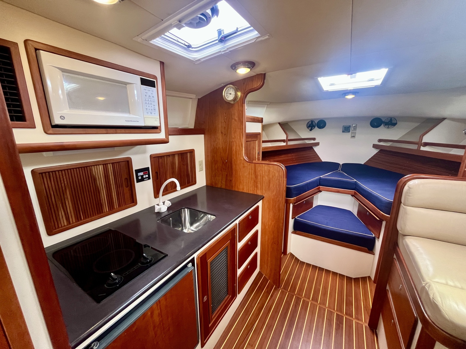 2001 Little Harbor Whisper Jet 38 Prop