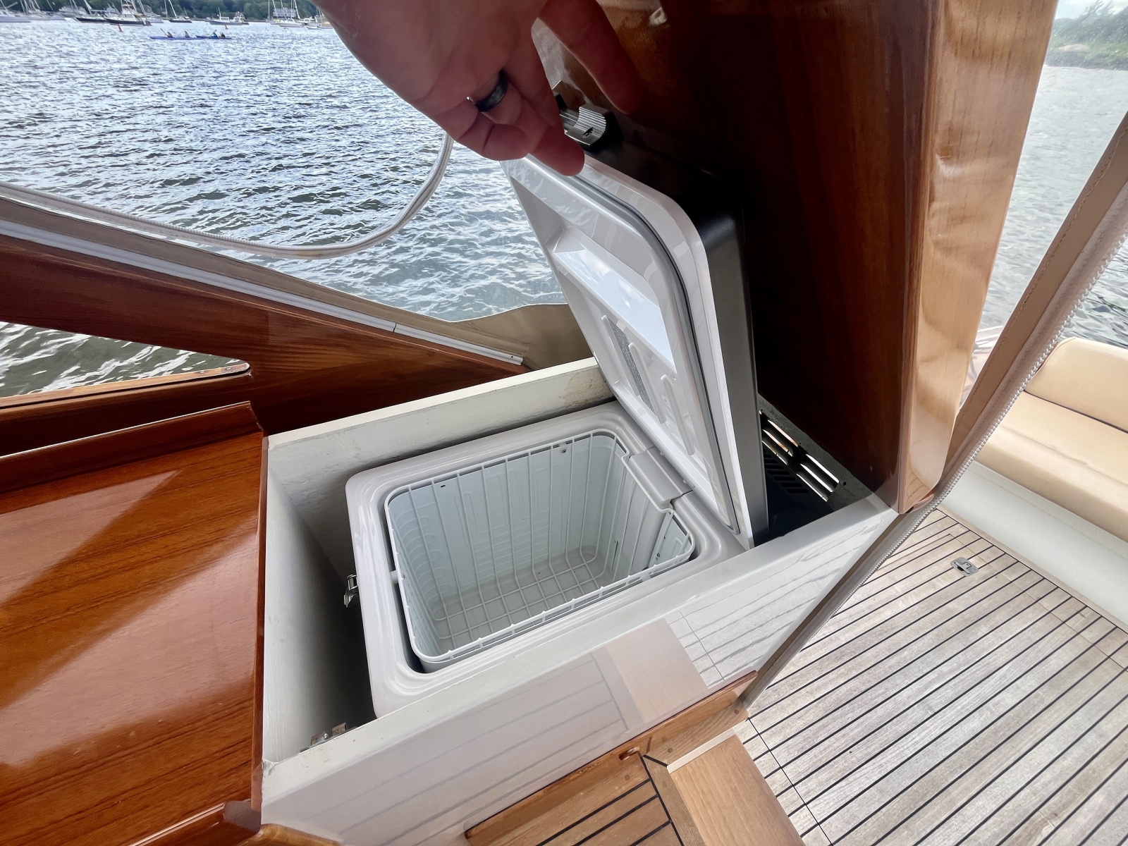 2001 Little Harbor Whisper Jet 38 Prop