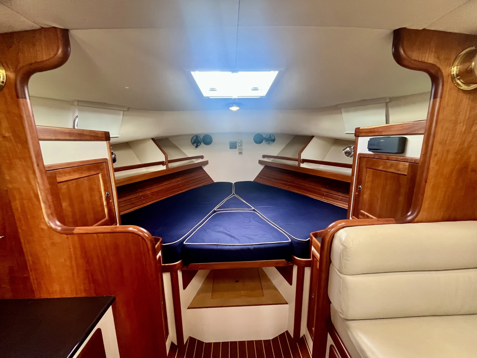 2001 Little Harbor Whisper Jet 38 Prop