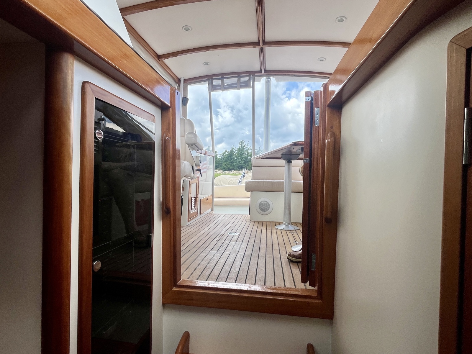 2001 Little Harbor Whisper Jet 38 Prop