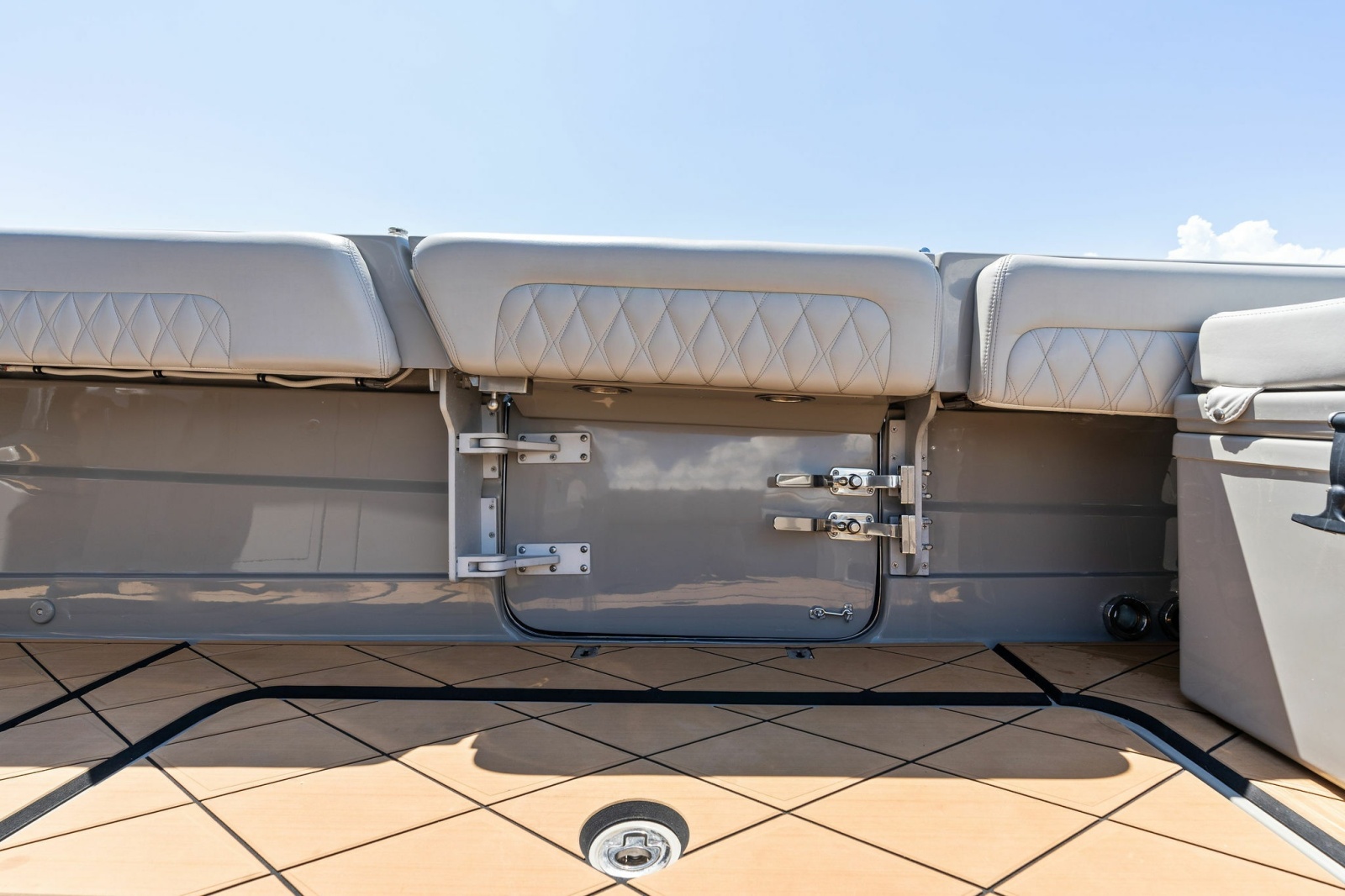 2023 HCB 42 Lujo