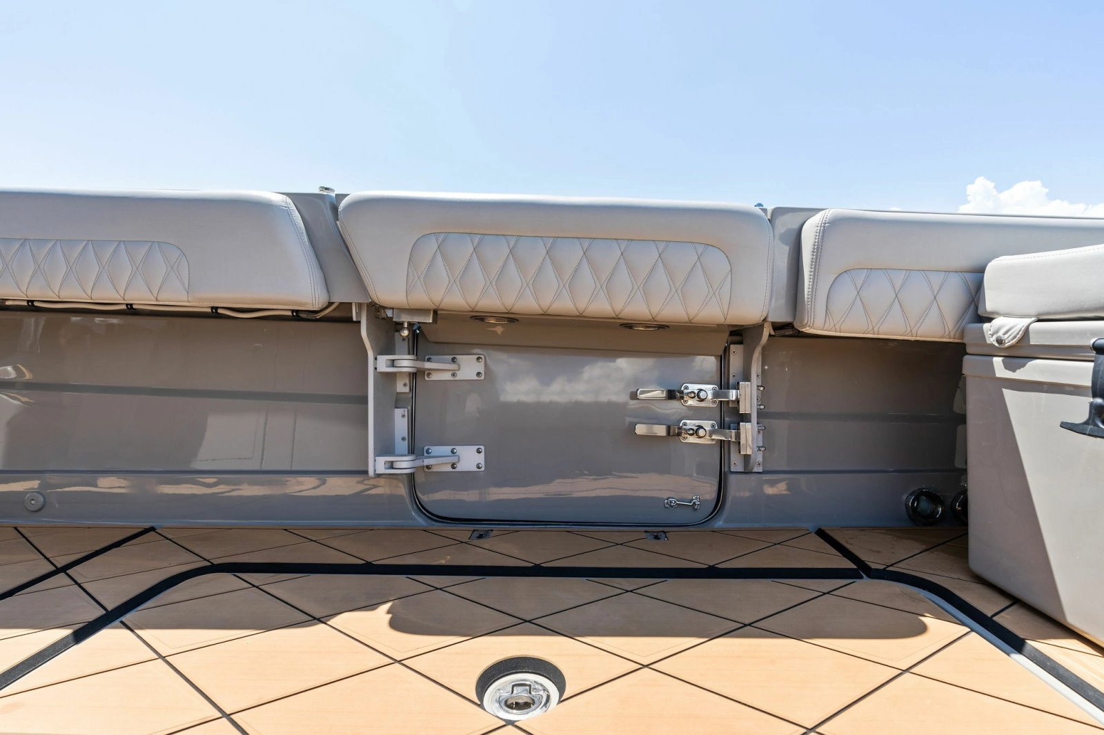 2023 HCB 42 Lujo