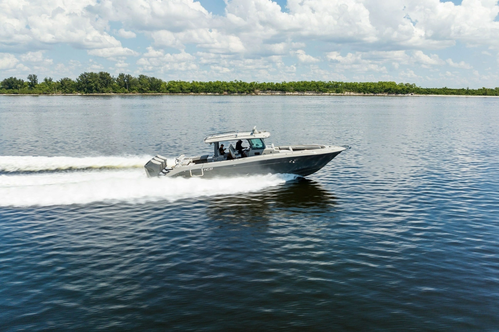 2023 HCB 42 Lujo