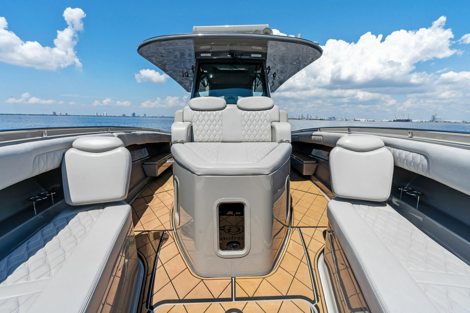 2023 HCB 42 Lujo