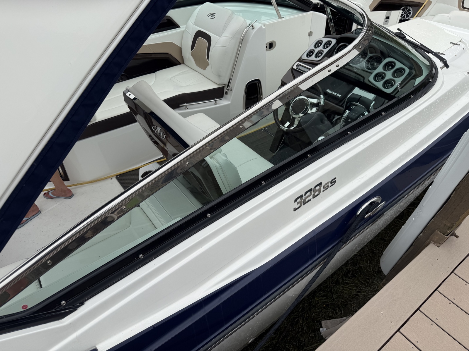 2016 Monterey 328SS