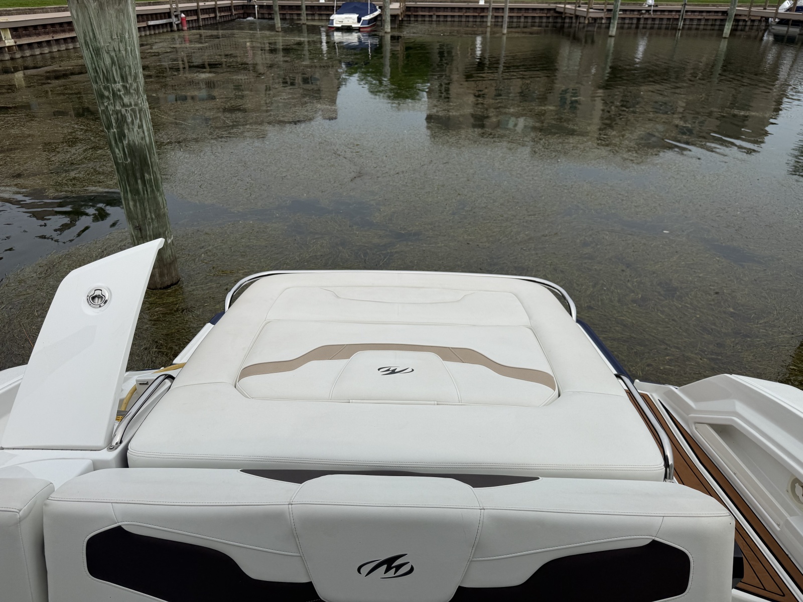 2016 Monterey 328SS