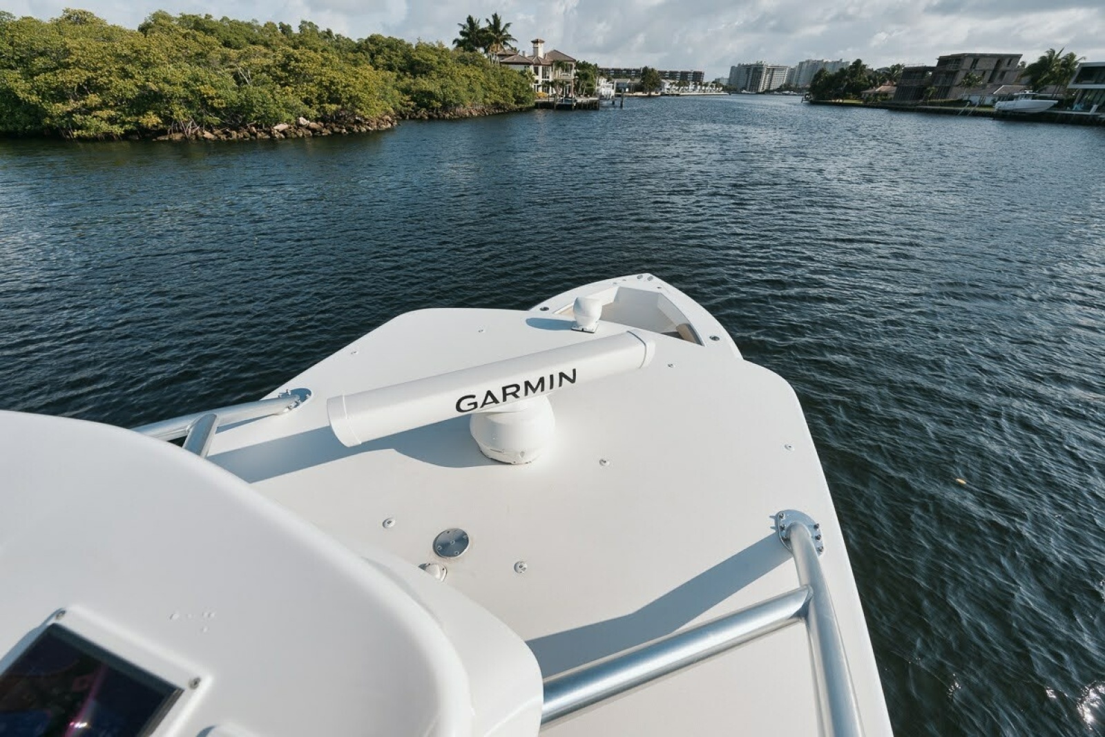 2017 Bahama 37