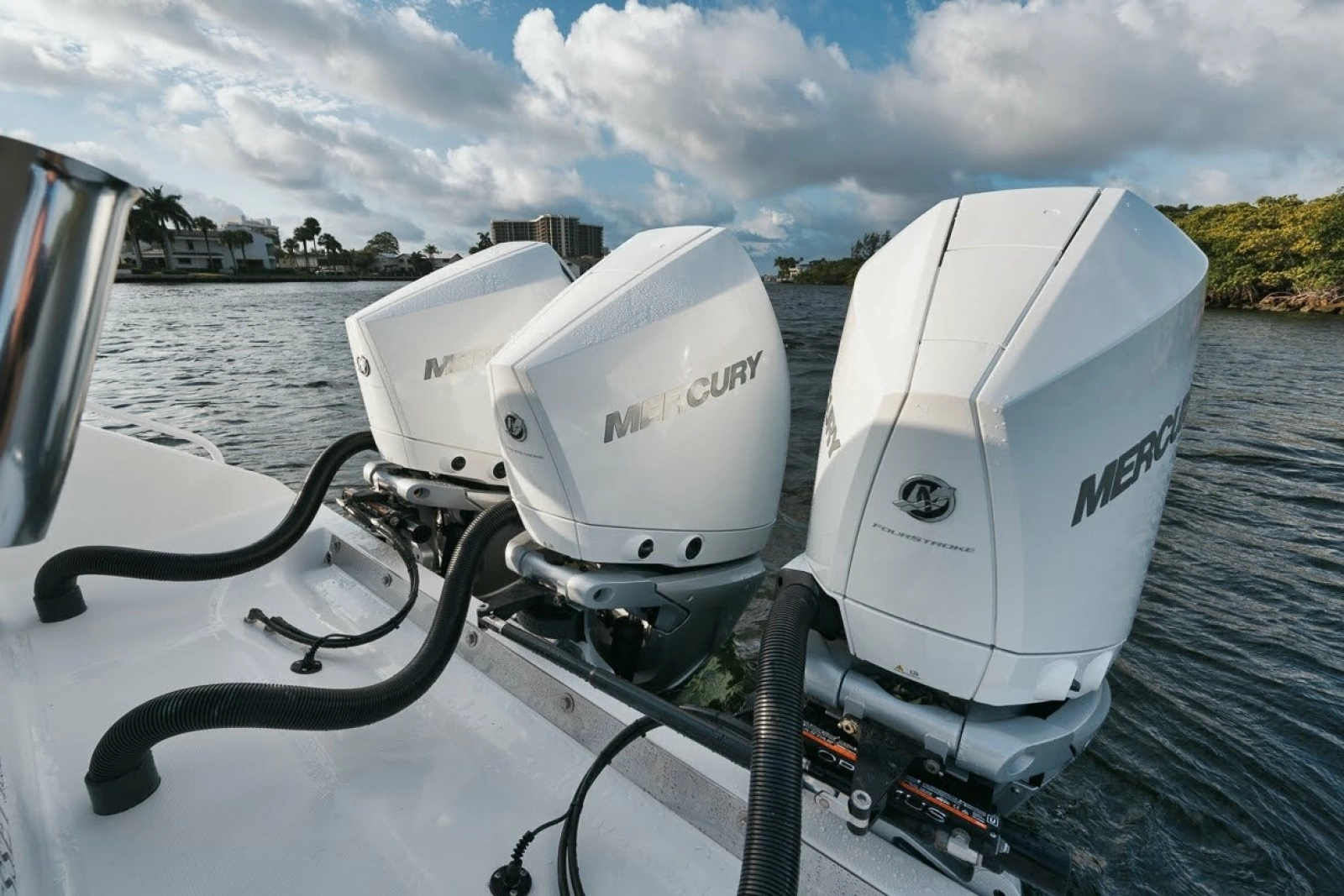 2017 Bahama 37