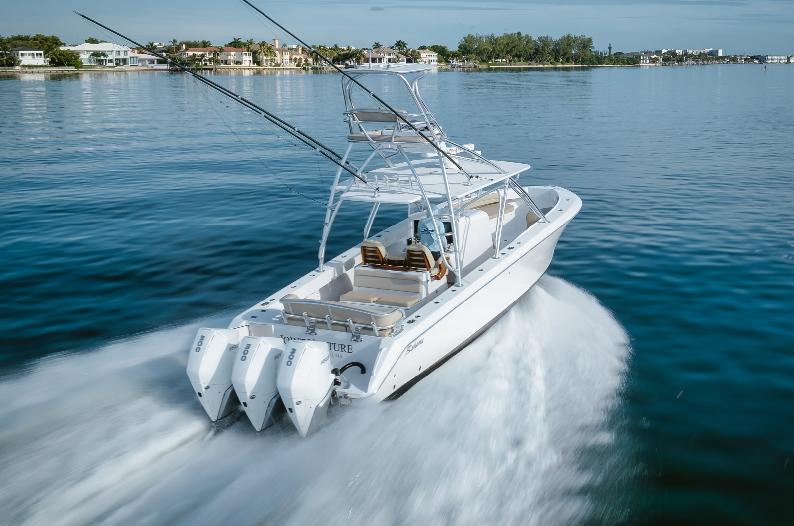 2017 Bahama 37