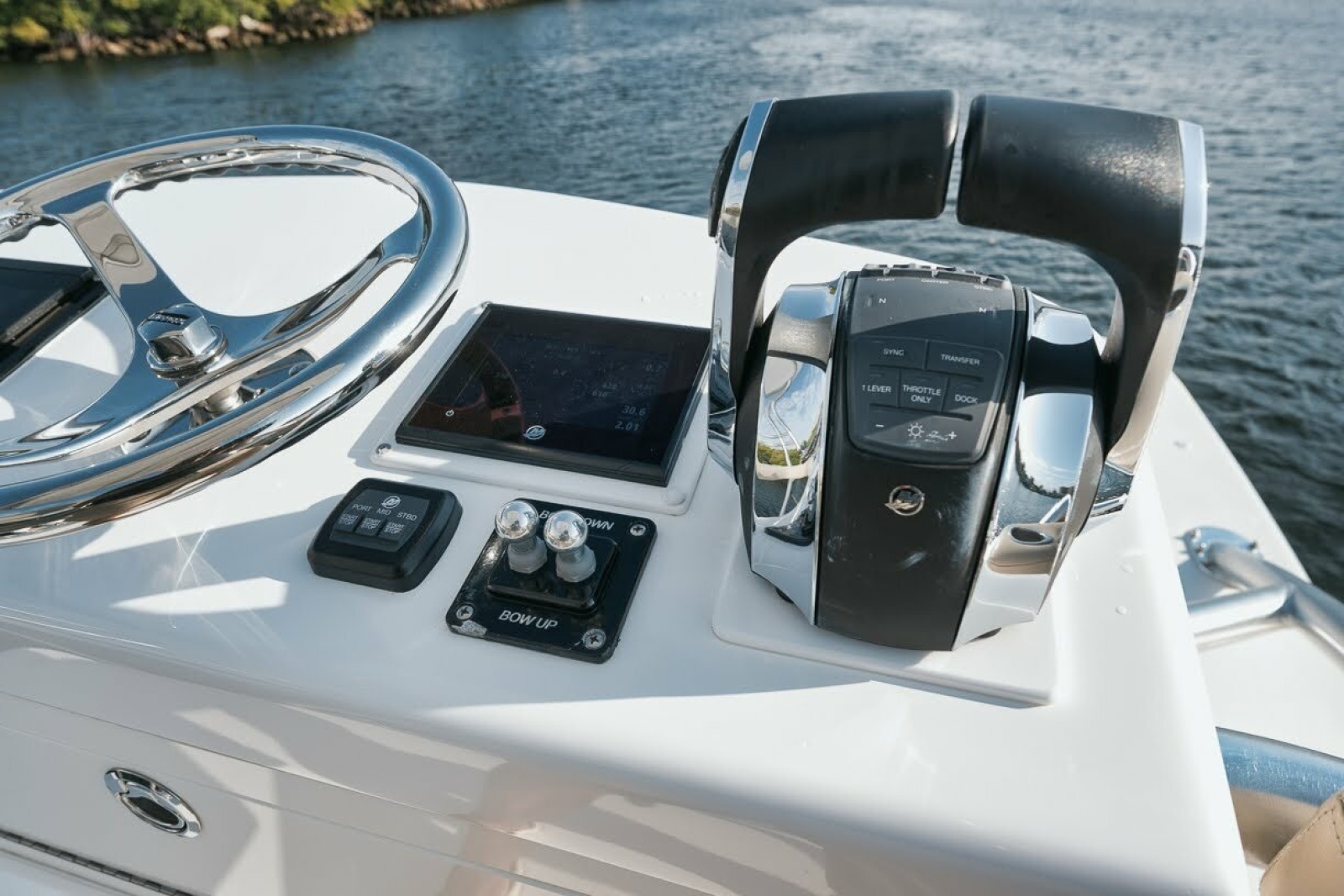 2017 Bahama 37