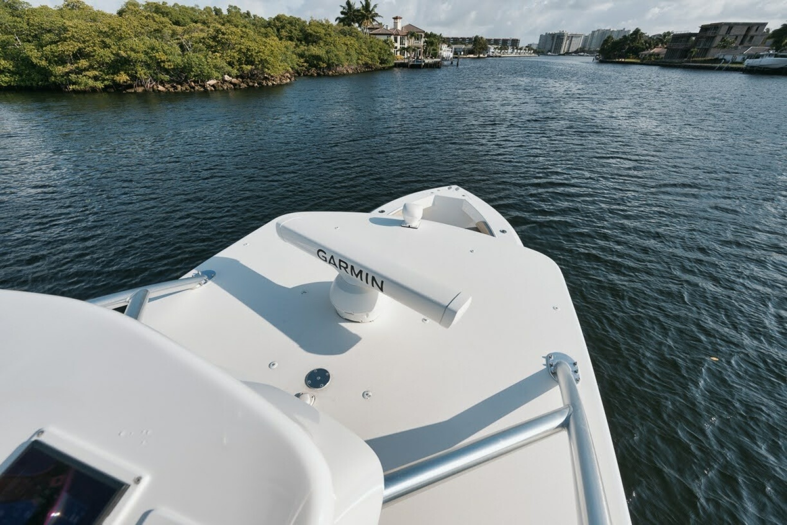 2017 Bahama 37