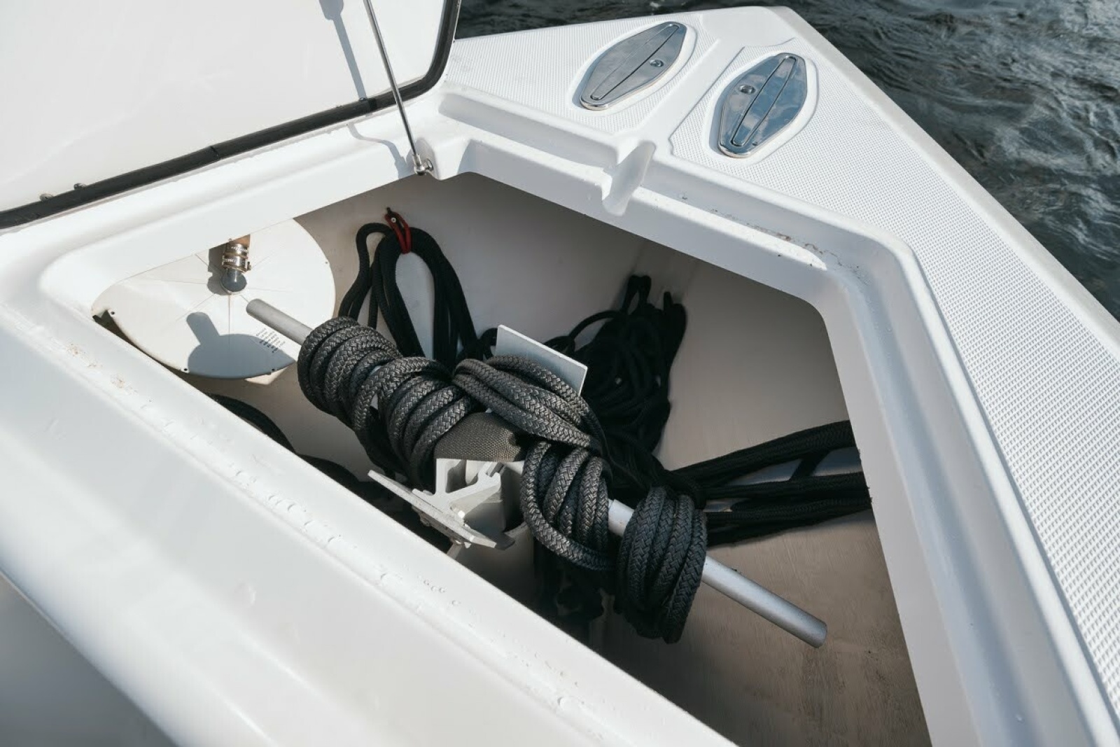2017 Bahama 37