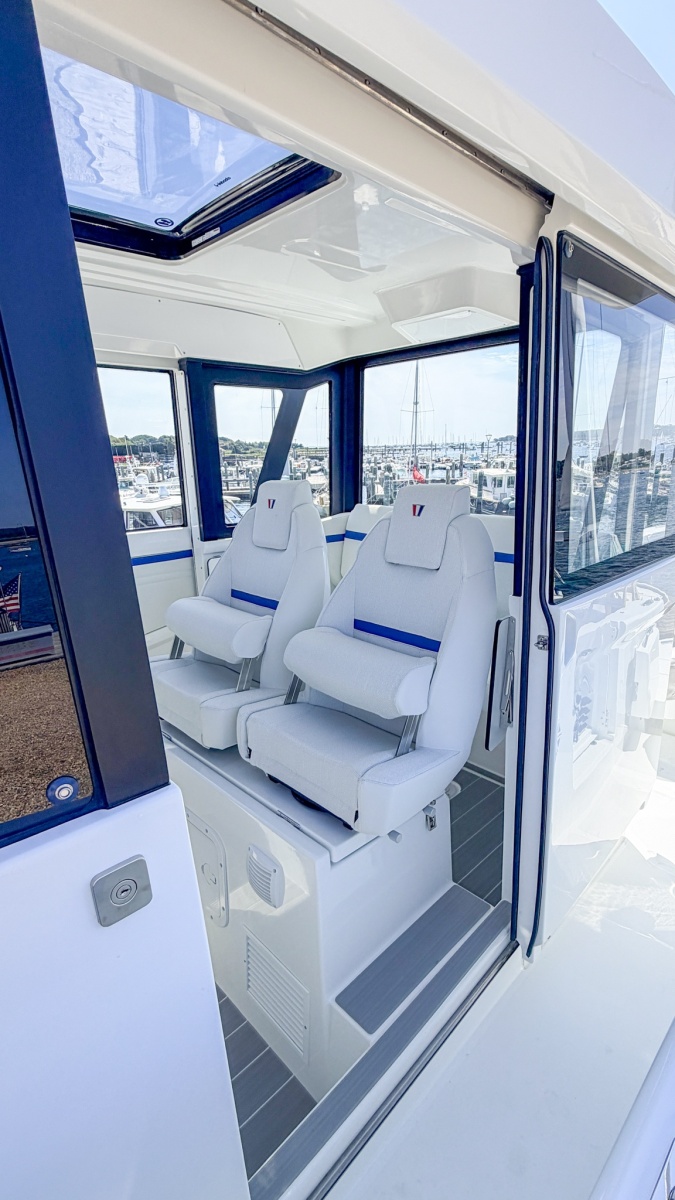 2027 Wellcraft 28 Explorer