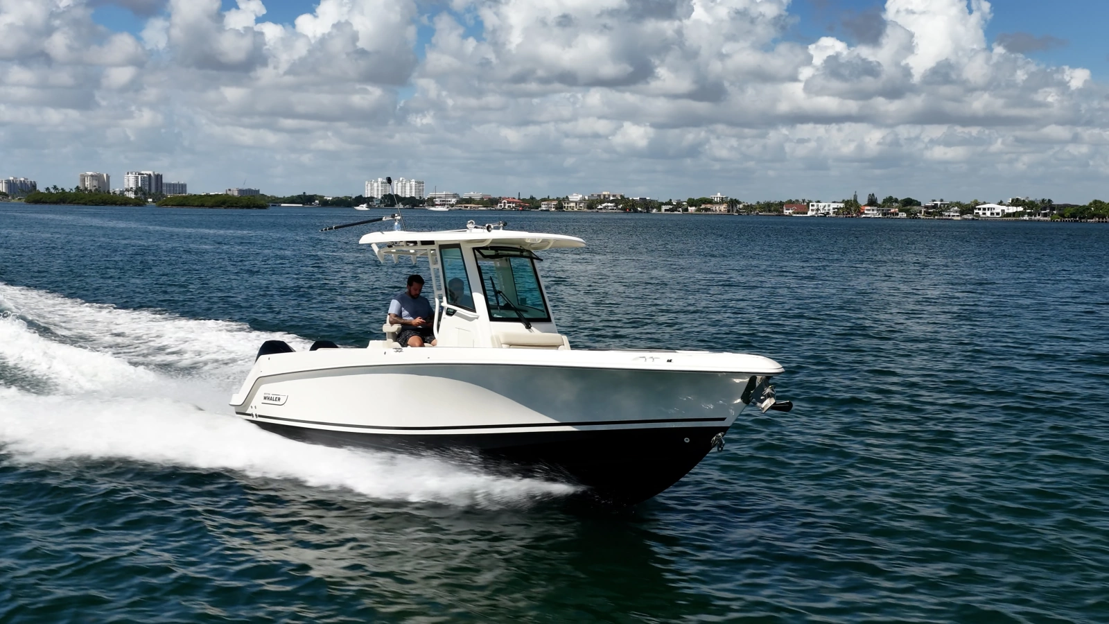 2024 Boston Whaler 280 Outrage