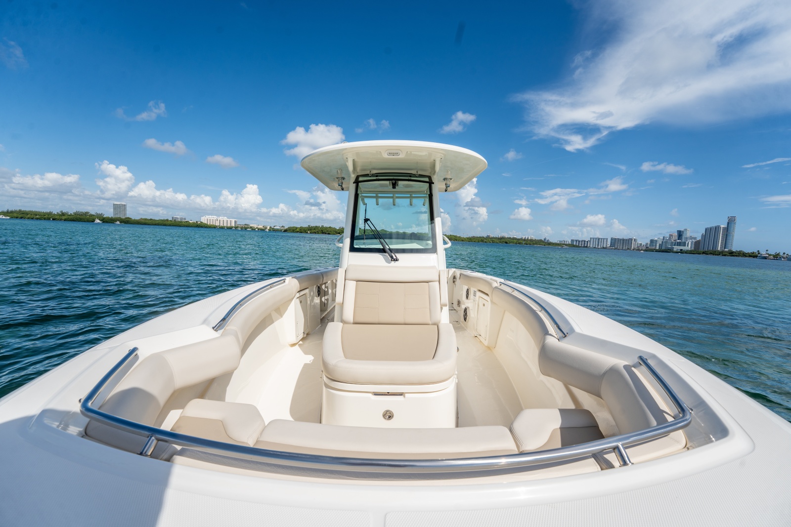 2024 Boston Whaler 280 Outrage