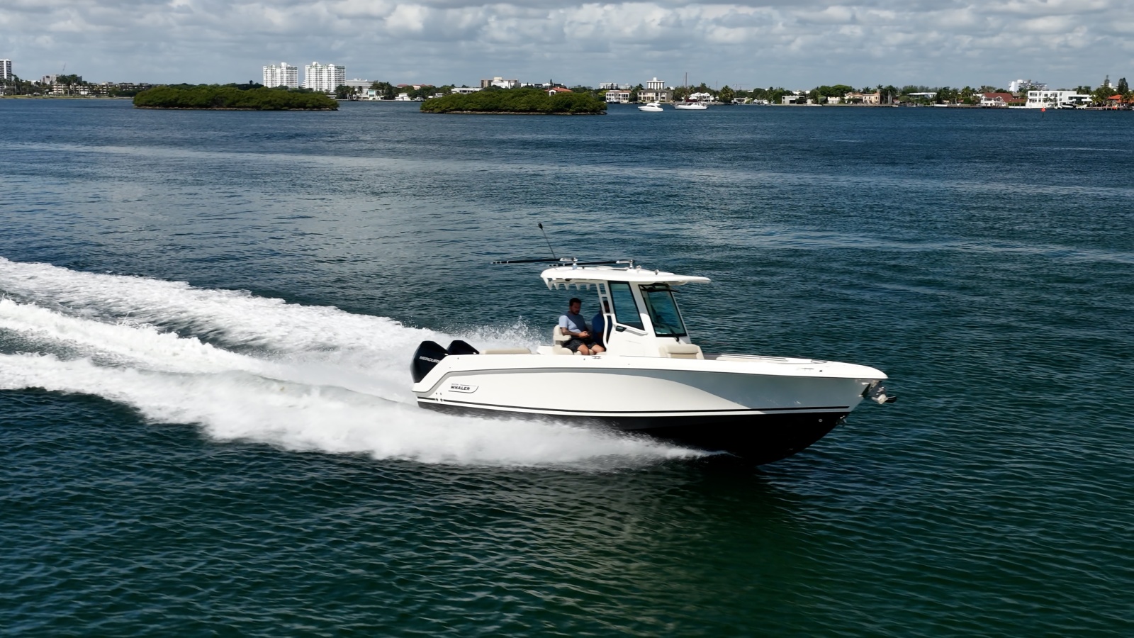 2024 Boston Whaler 280 Outrage