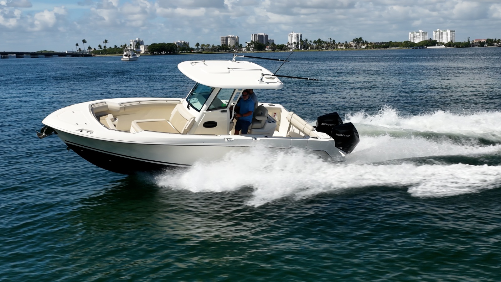2024 Boston Whaler 280 Outrage