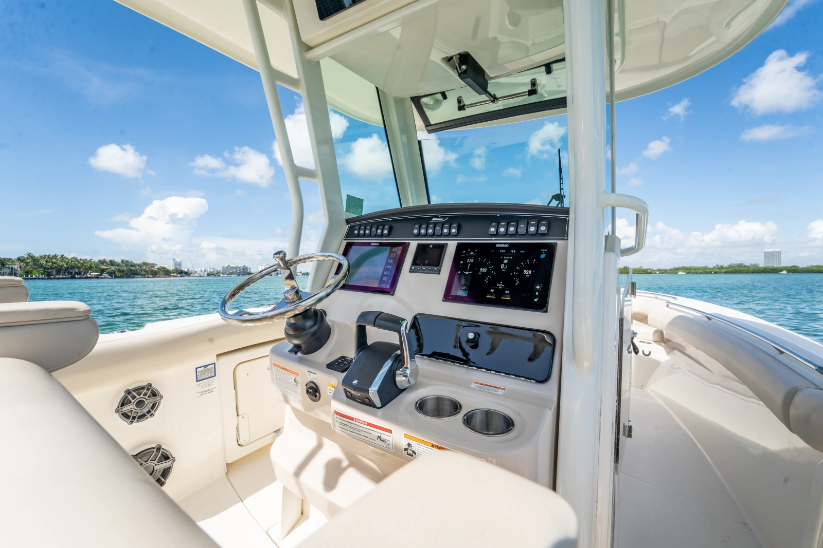 2024 Boston Whaler 280 Outrage