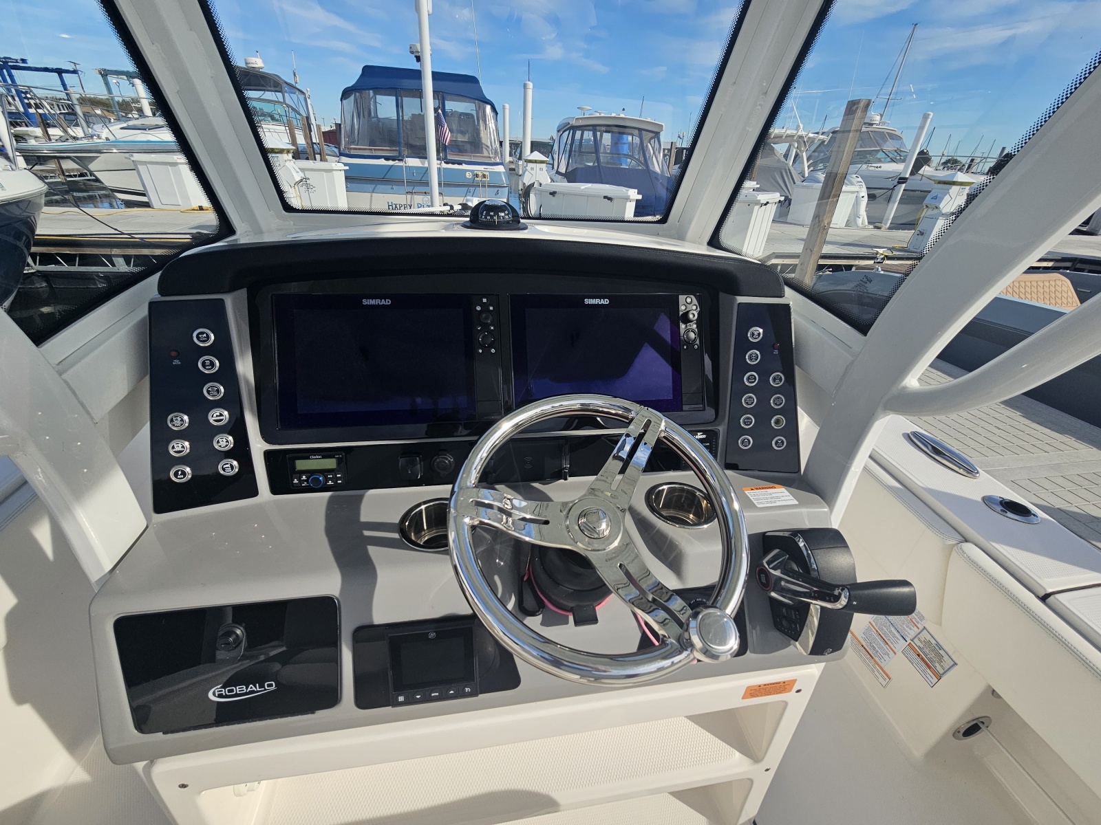 2023 Robalo 266 Cayman