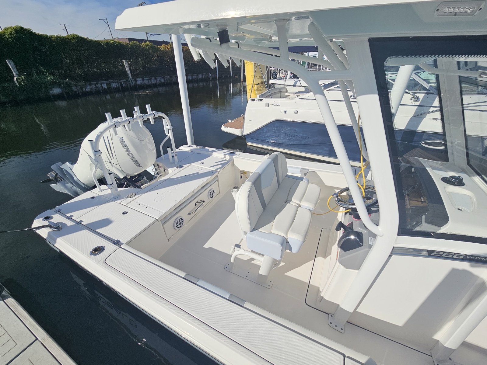 266 Cayman, photo 8