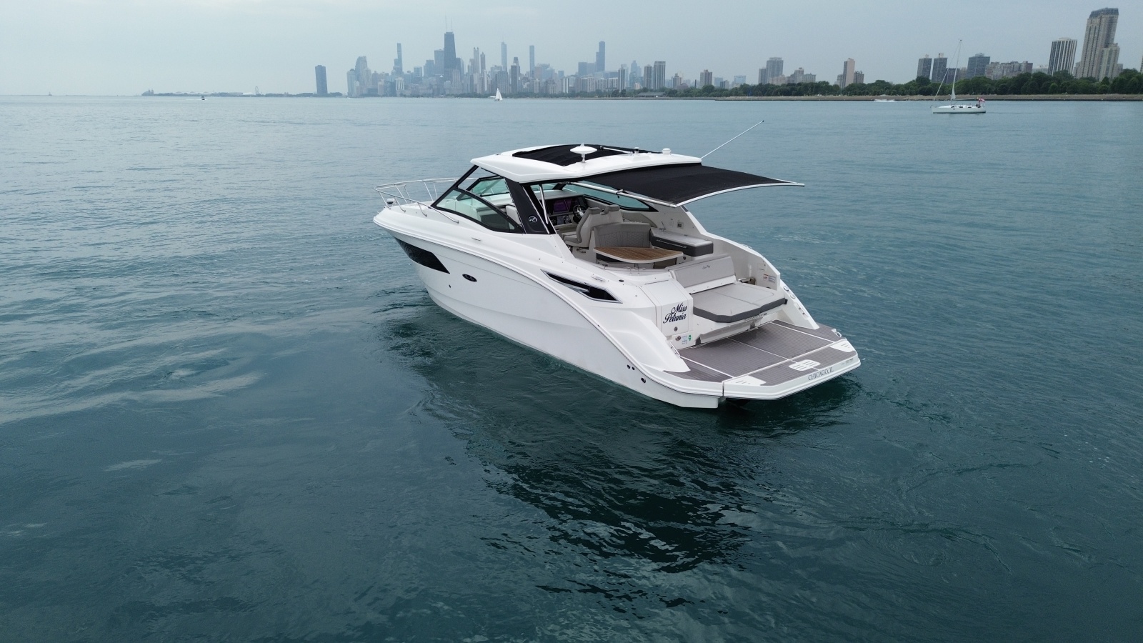 2023 Sea Ray Sundancer 320
