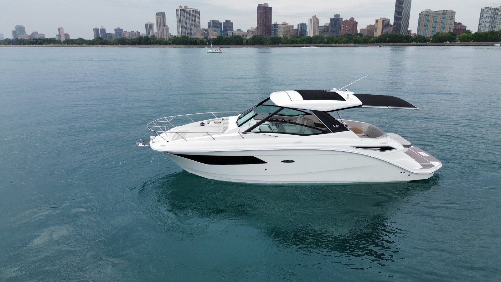 2023 Sea Ray Sundancer 320