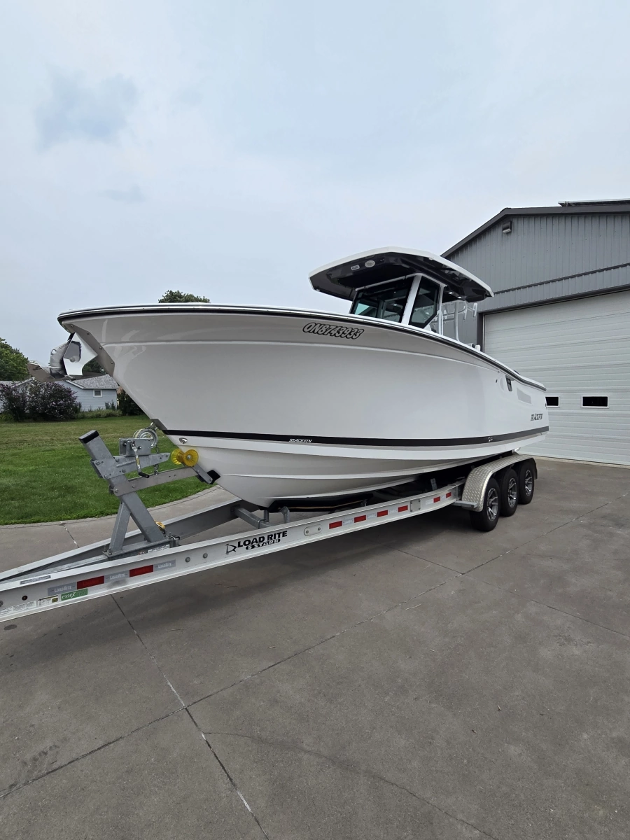 2023 Blackfin 272 CC