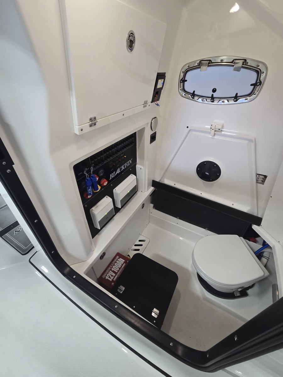 2023 Blackfin 272 CC