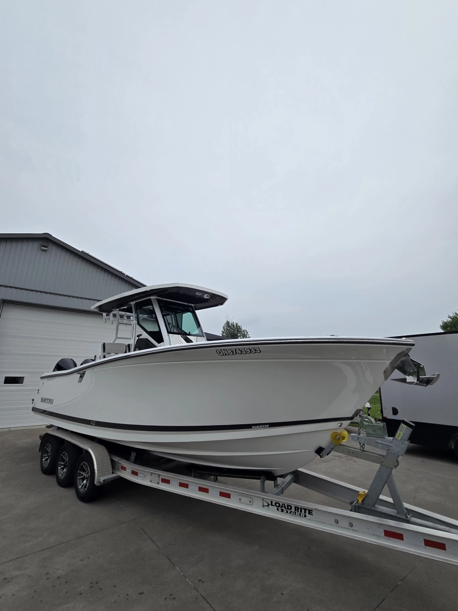 2023 Blackfin 272 CC