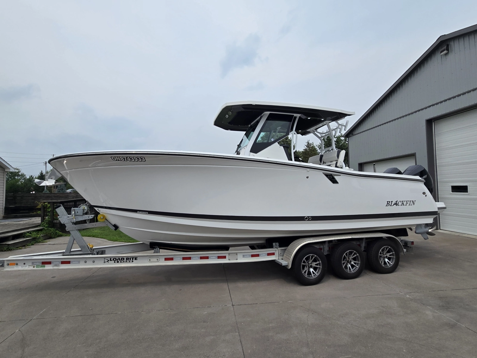 2023 Blackfin 272 CC