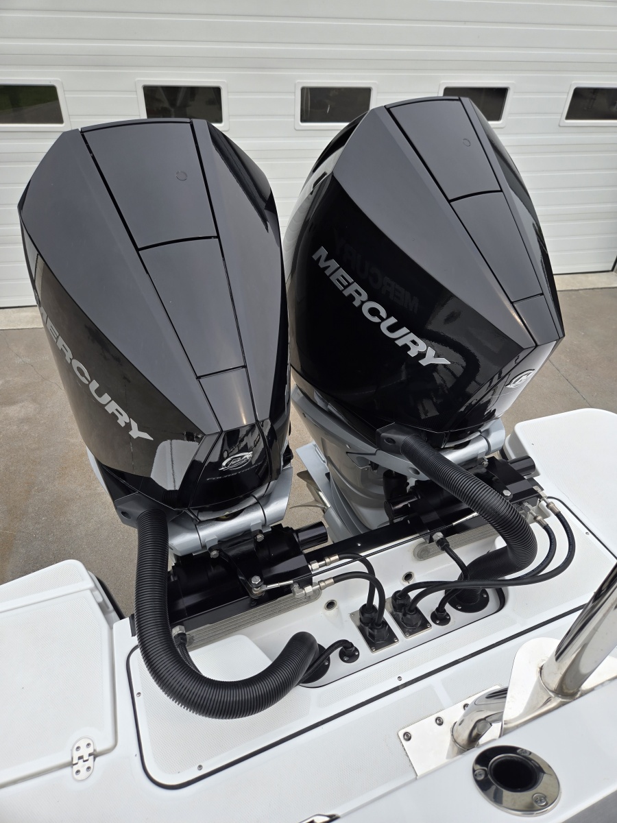 2023 Blackfin 272 CC