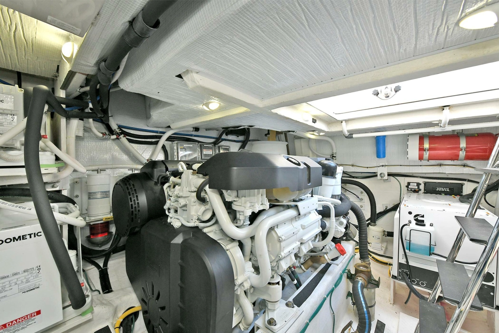 2021 Sabre 48 Salon Express