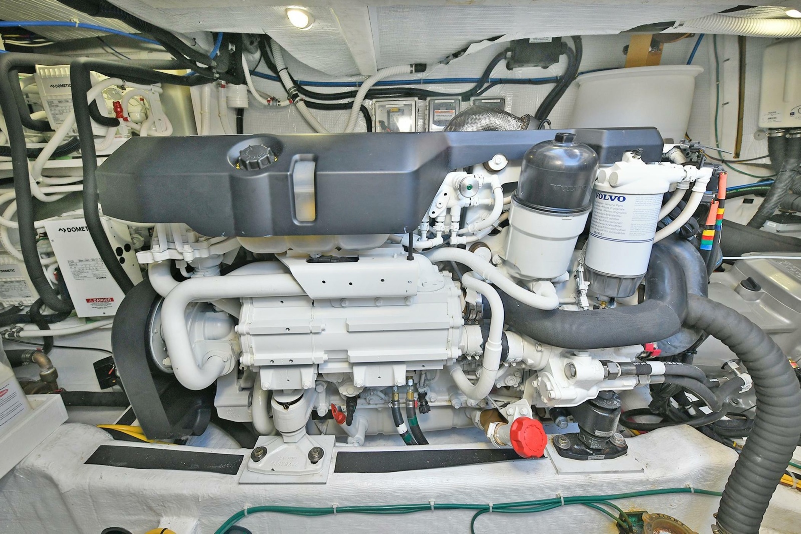 2021 Sabre 48 Salon Express