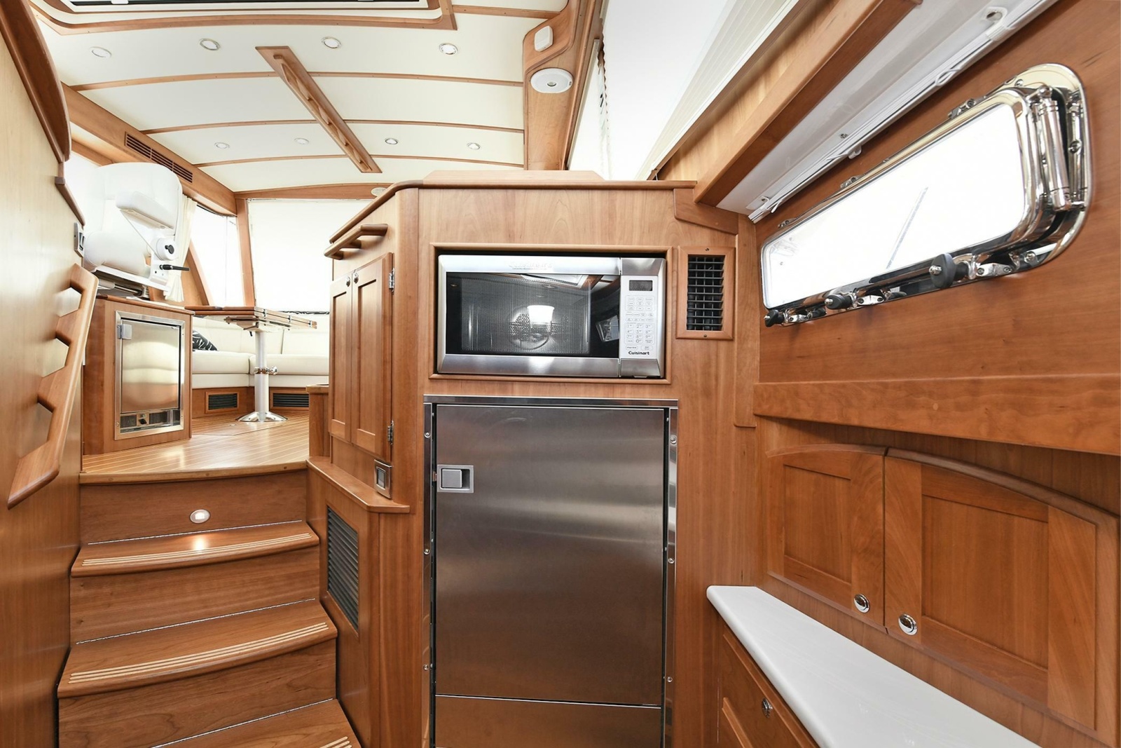 2021 Sabre 48 Salon Express