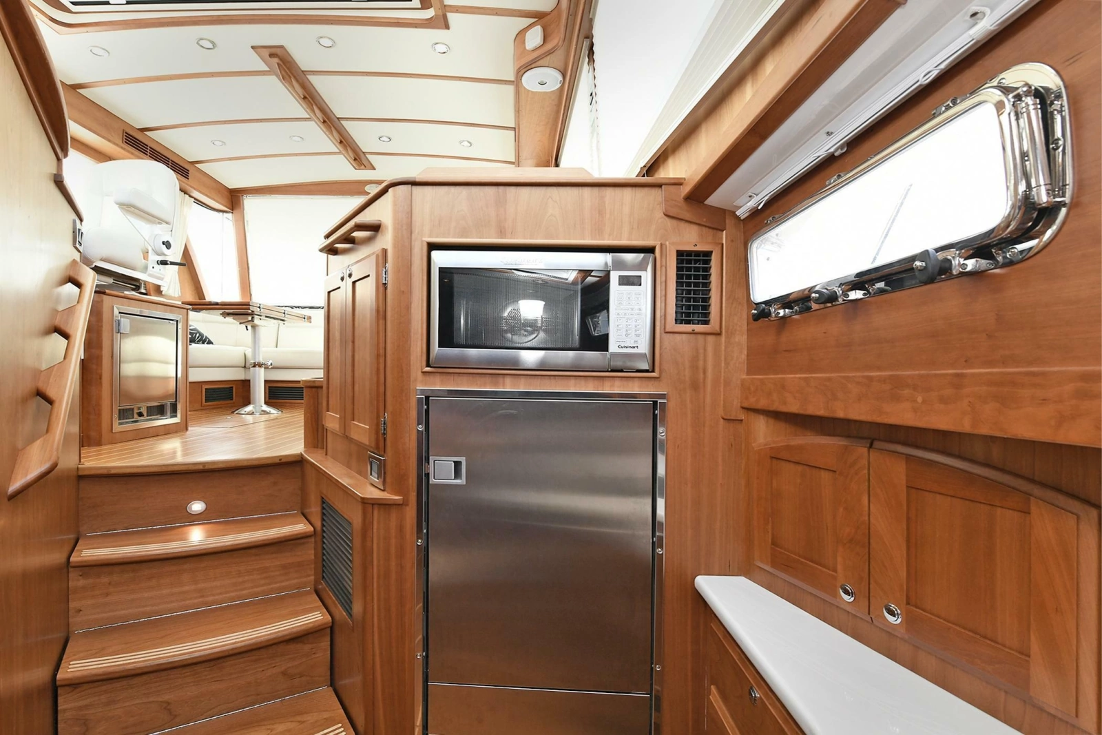 2021 Sabre 48 Salon Express