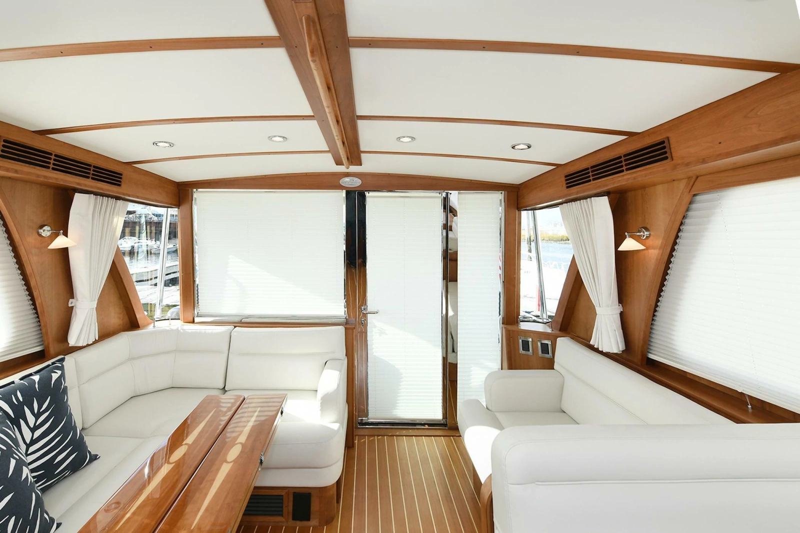 2021 Sabre 48 Salon Express