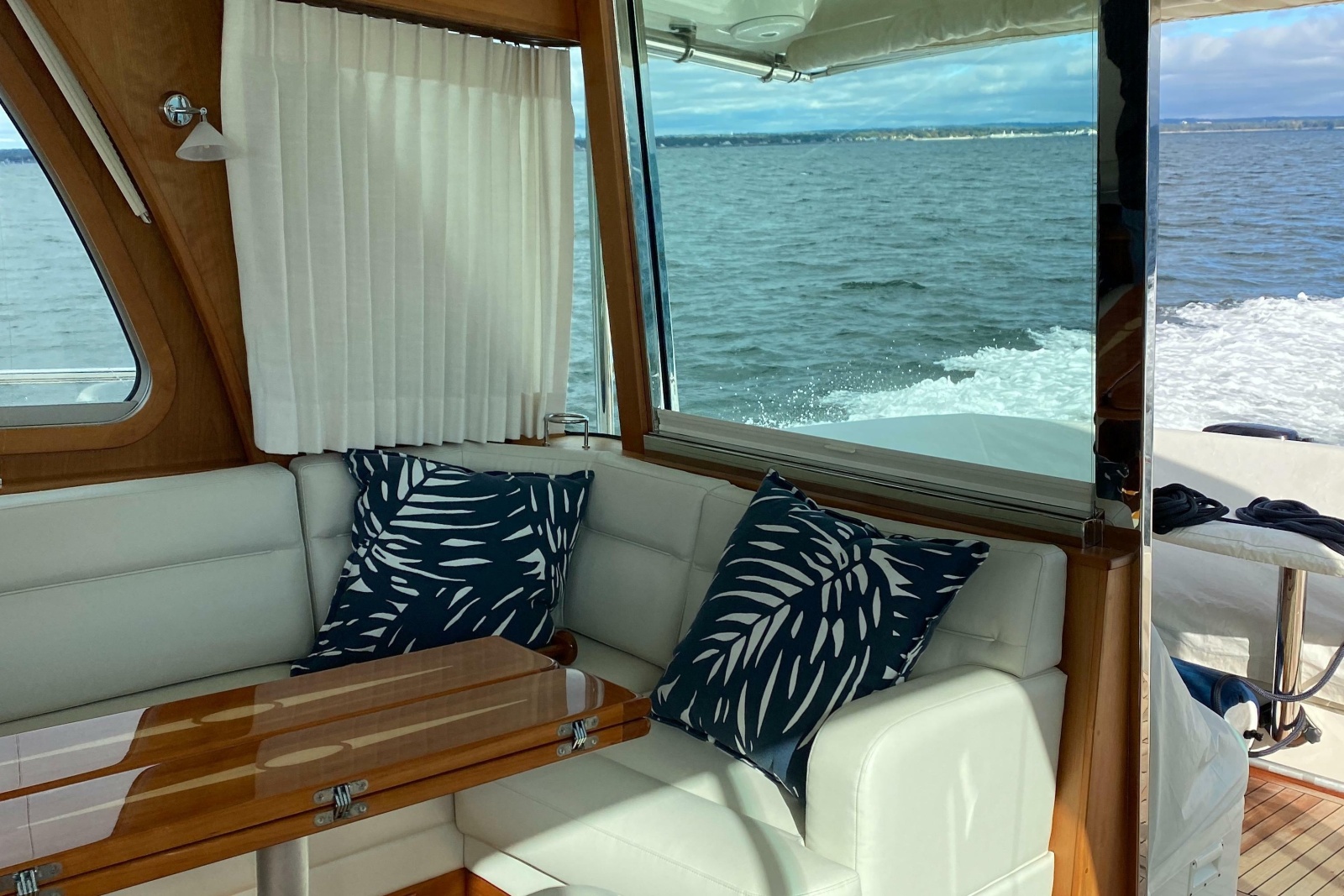 2021 Sabre 48 Salon Express